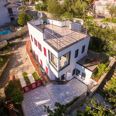 Dupin Villa